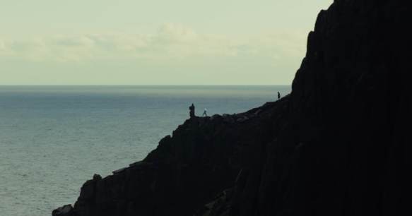 tlj-cliff-silhuette