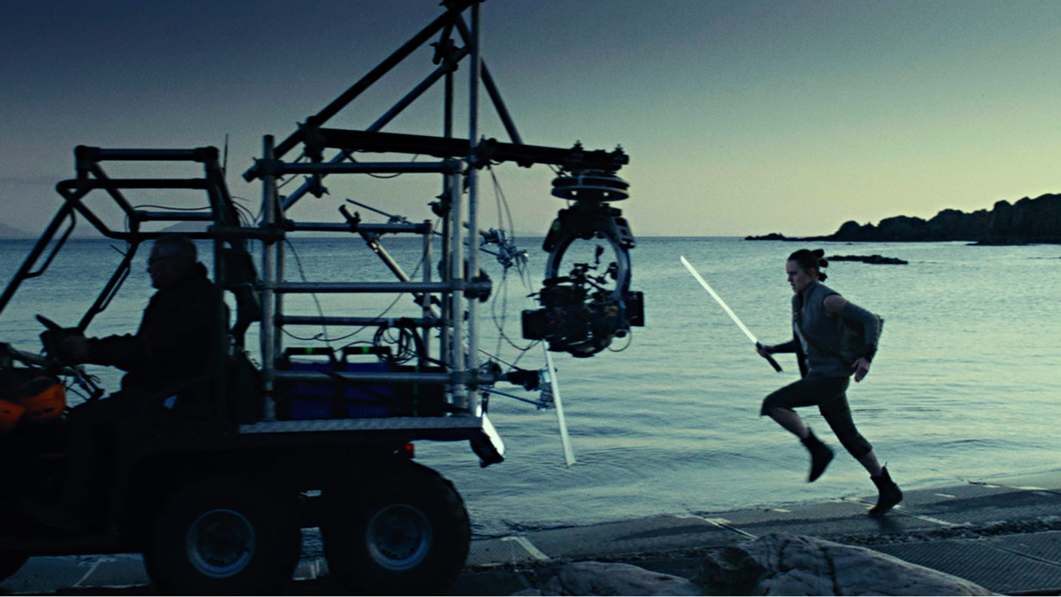 tlj-bts-rey-running.jpg